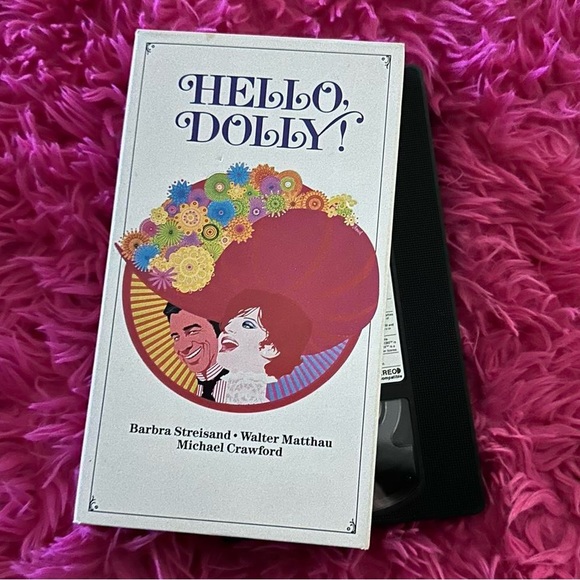 Hello Dolly VHS - Picture 2 of 4